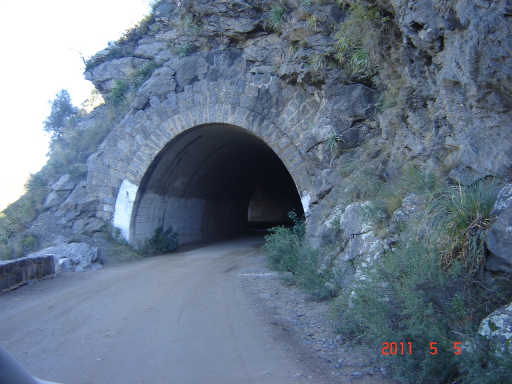 Foto: Los Túneles - Los Taninga (Córdoba), Argentina