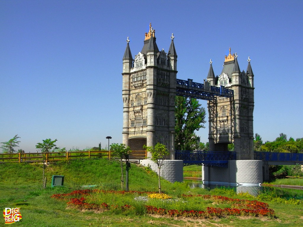 Foto: Puente de Londres en Parque Europa. - Torrejón de Ardoz (Madrid), España