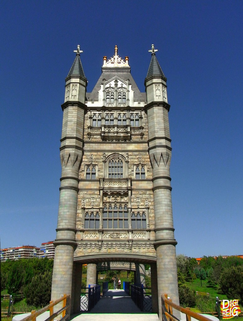 Foto: Puente de Londres en Parque Europa. - Torrejón de Ardoz (Madrid), España