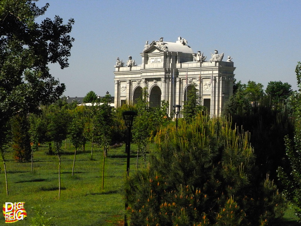Foto: La Puerta de Alcalá en Parque Europa. - Torrejón de Ardoz (Madrid), España