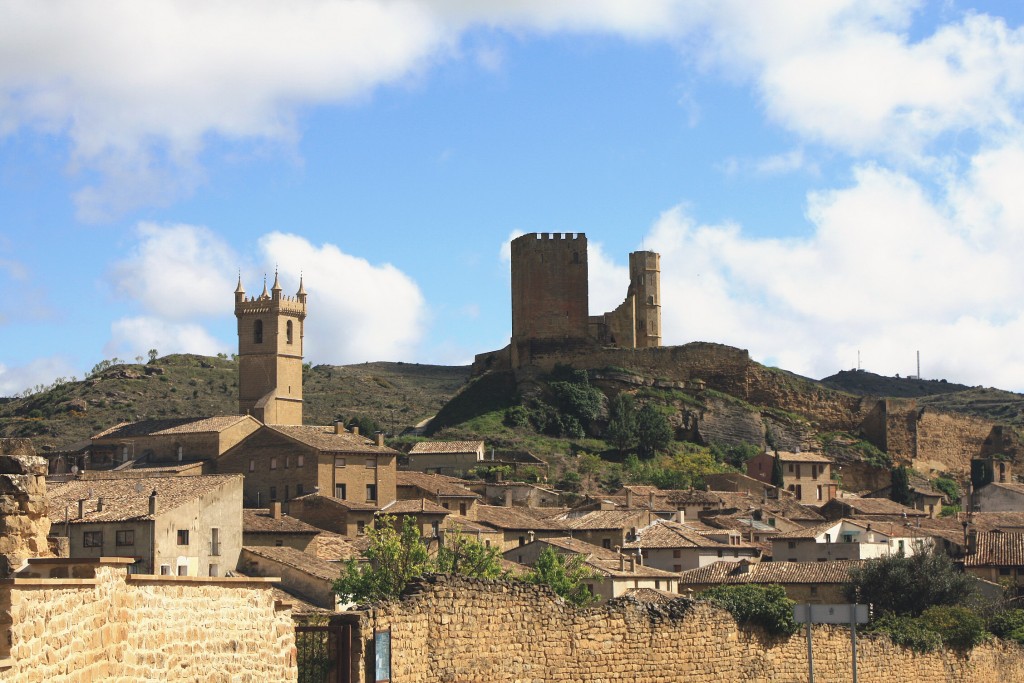 Foto: Vista del pueblo - Uncastillo (Zaragoza), España