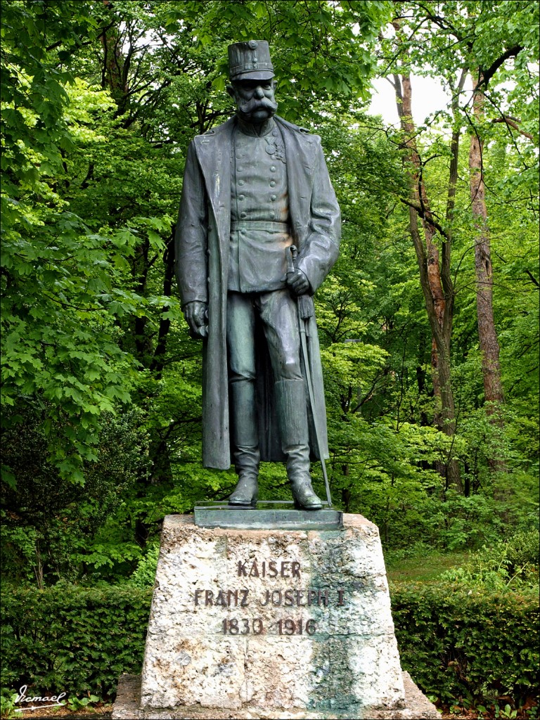 Foto: 110503-054 INNSBRUCK - Innsbruck (Tyrol), Austria