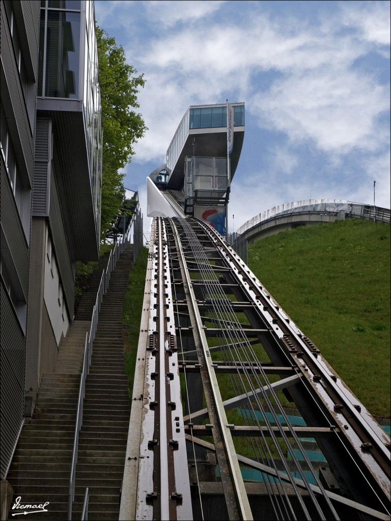 Foto: 110503-113 INNSBRUCK - Innsbruck (Tyrol), Austria