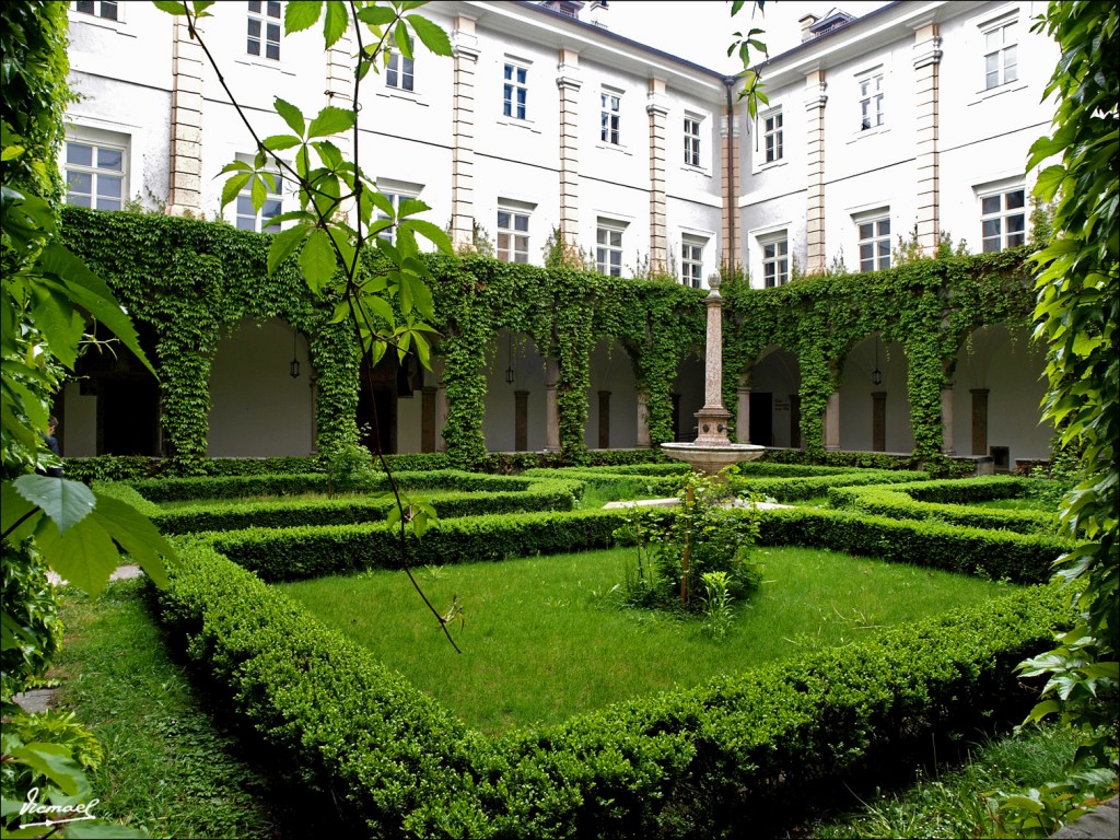 Foto: 110503-146 INNSBRUCK - Innsbruck (Tyrol), Austria