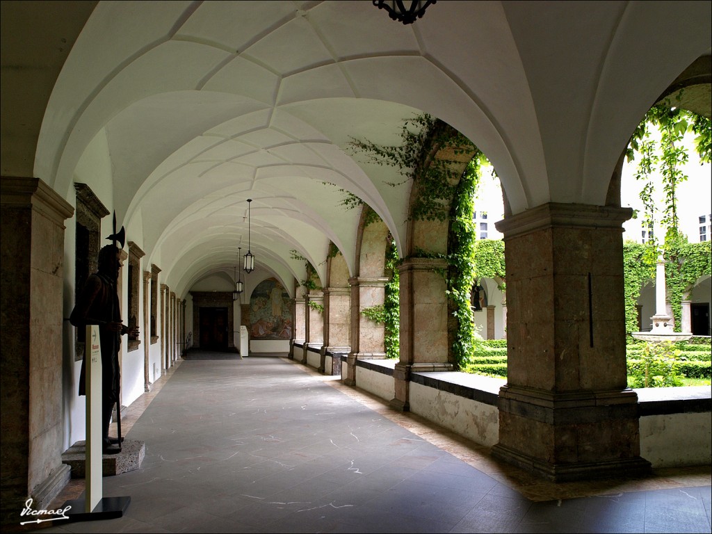 Foto: 110503-147 INNSBRUCK - Innsbruck (Tyrol), Austria