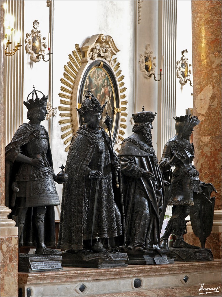 Foto: 110503-150 INNSBRUCK - Innsbruck (Tyrol), Austria