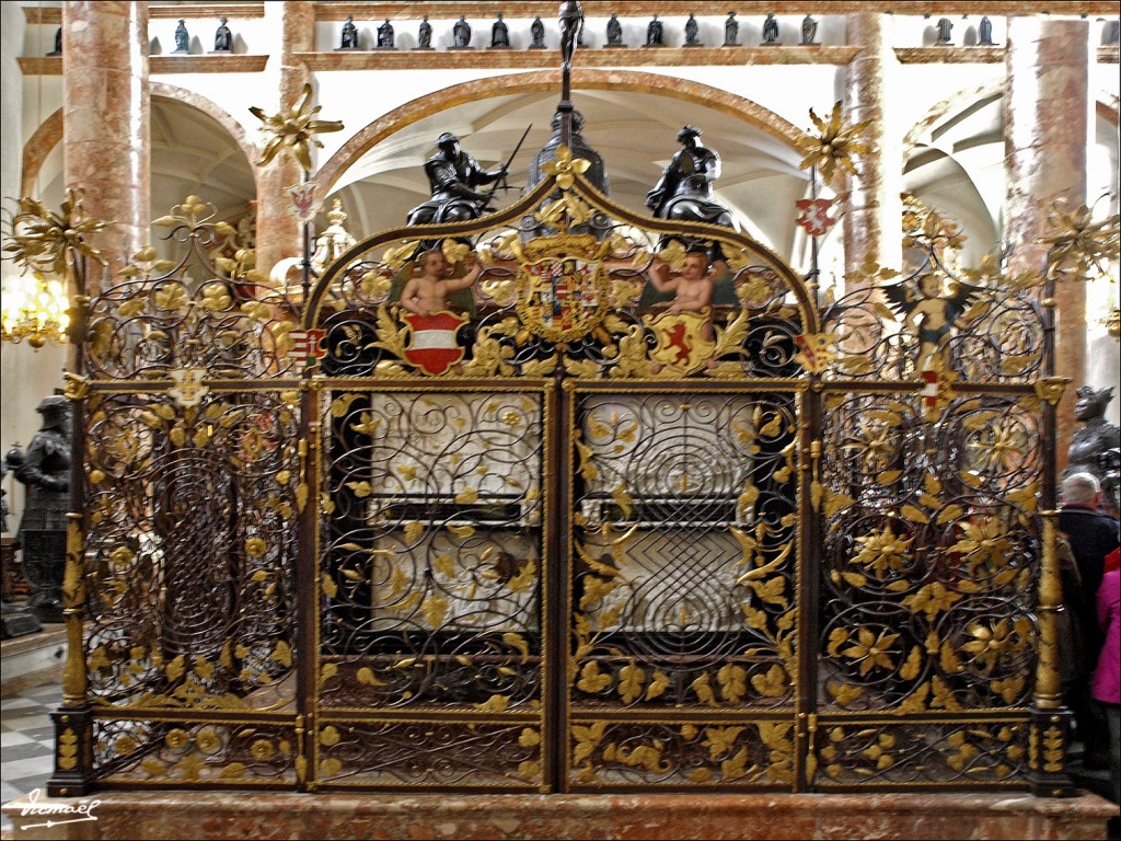 Foto: 110503-154 INNSBRUCK - Innsbruck (Tyrol), Austria