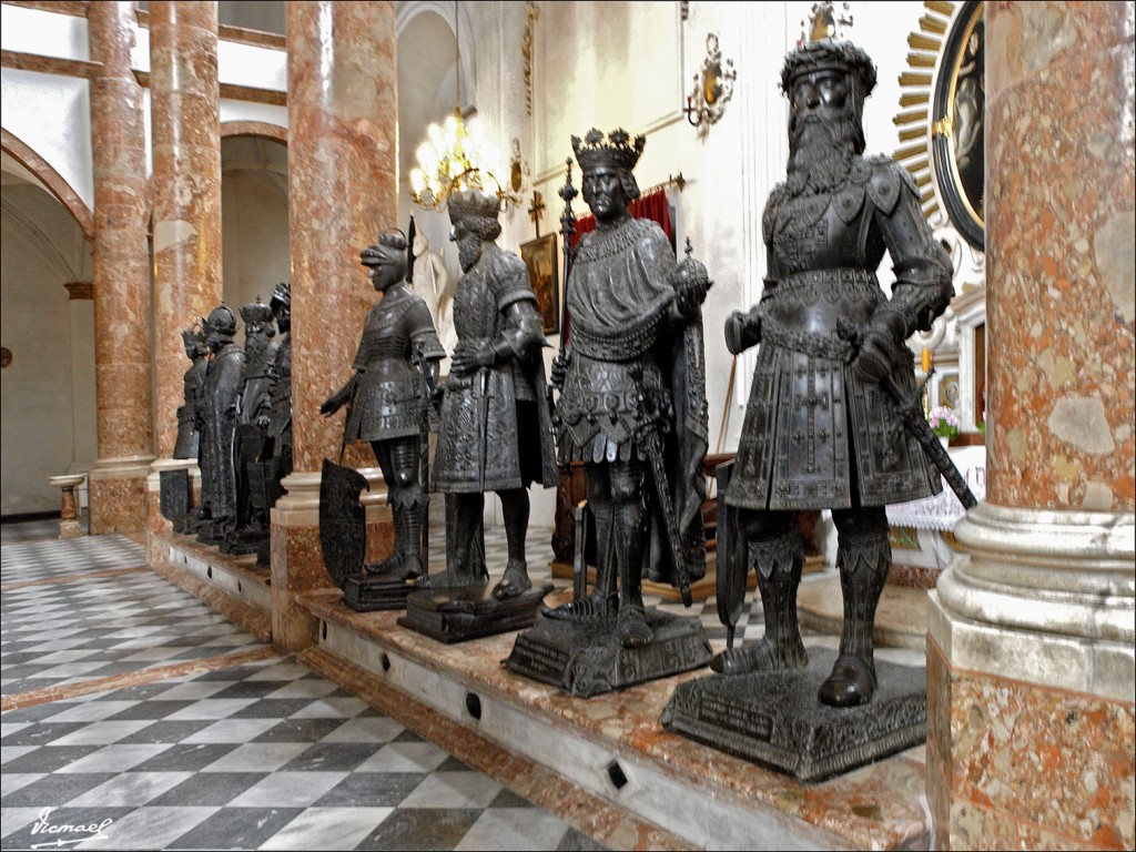 Foto: 110503-160 INNSBRUCK - Innsbruck (Tyrol), Austria