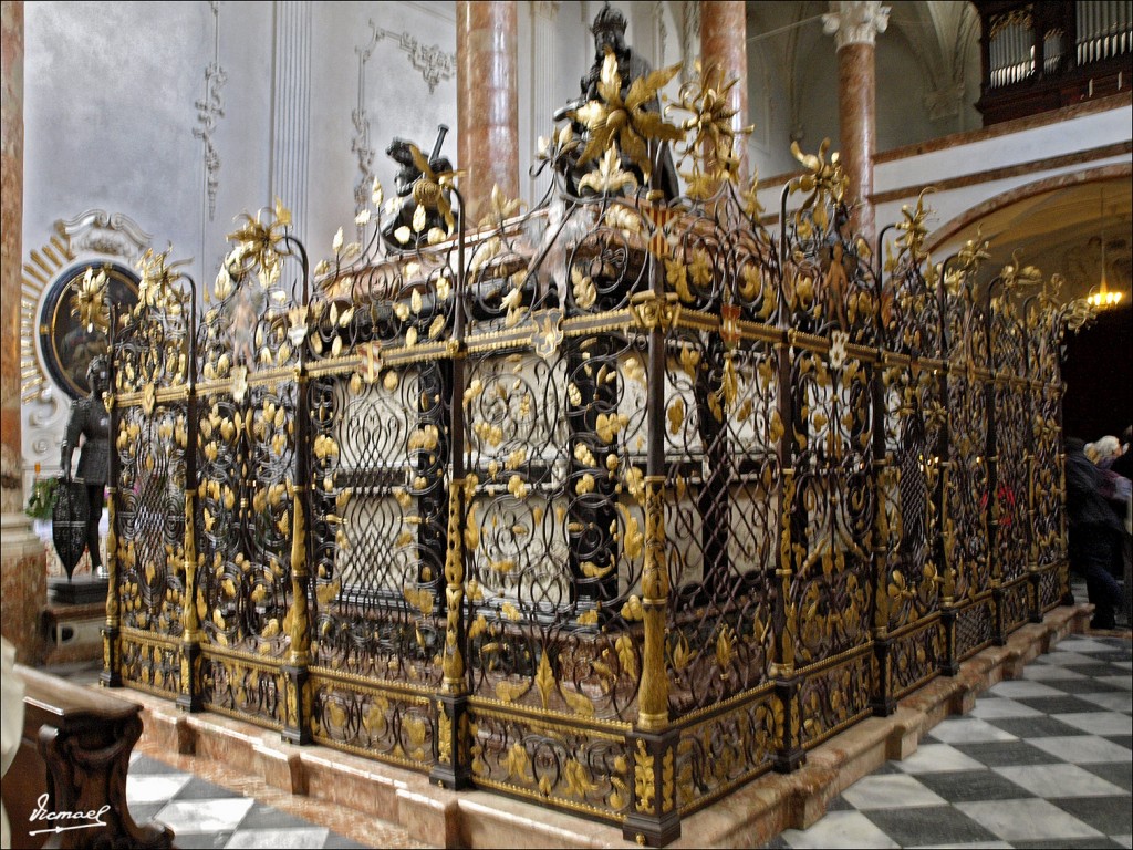 Foto: 110503-168 INNSBRUCK - Innsbruck (Tyrol), Austria