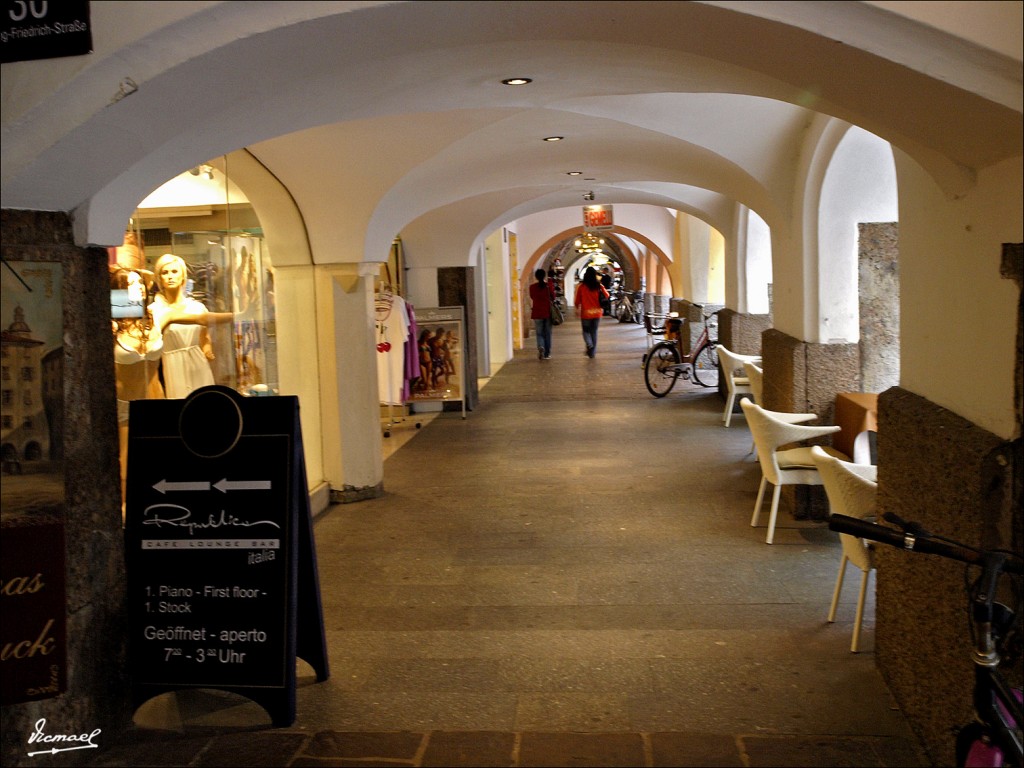 Foto: 110503-219 INNSBRUCK - Innsbruck (Tyrol), Austria