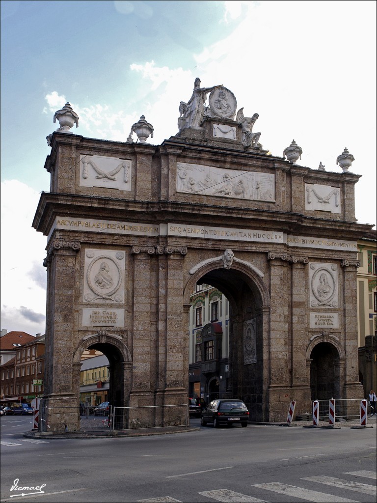 Foto: 110503-250 INNSBRUCK - Innsbruck (Tyrol), Austria