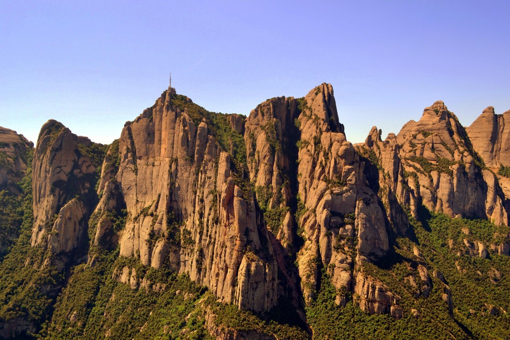 Foto: Montserrat a vista de pàjaro. - Montserrat (Barcelona), España