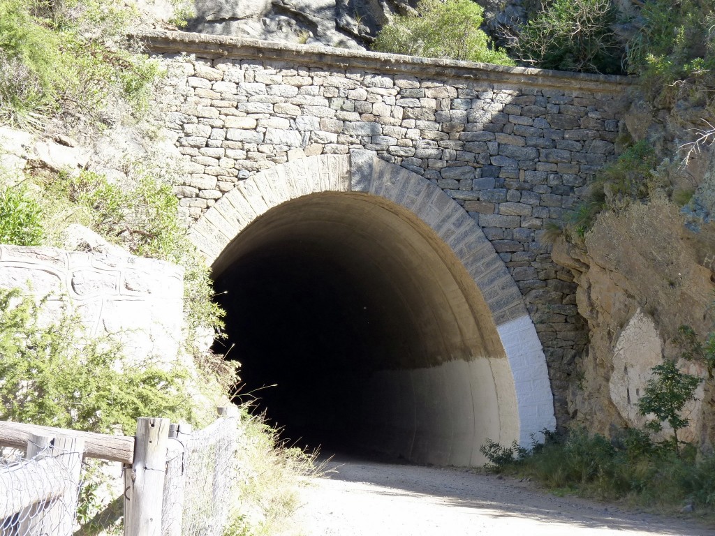Foto: Los Túneles - Taninga (Córdoba), Argentina