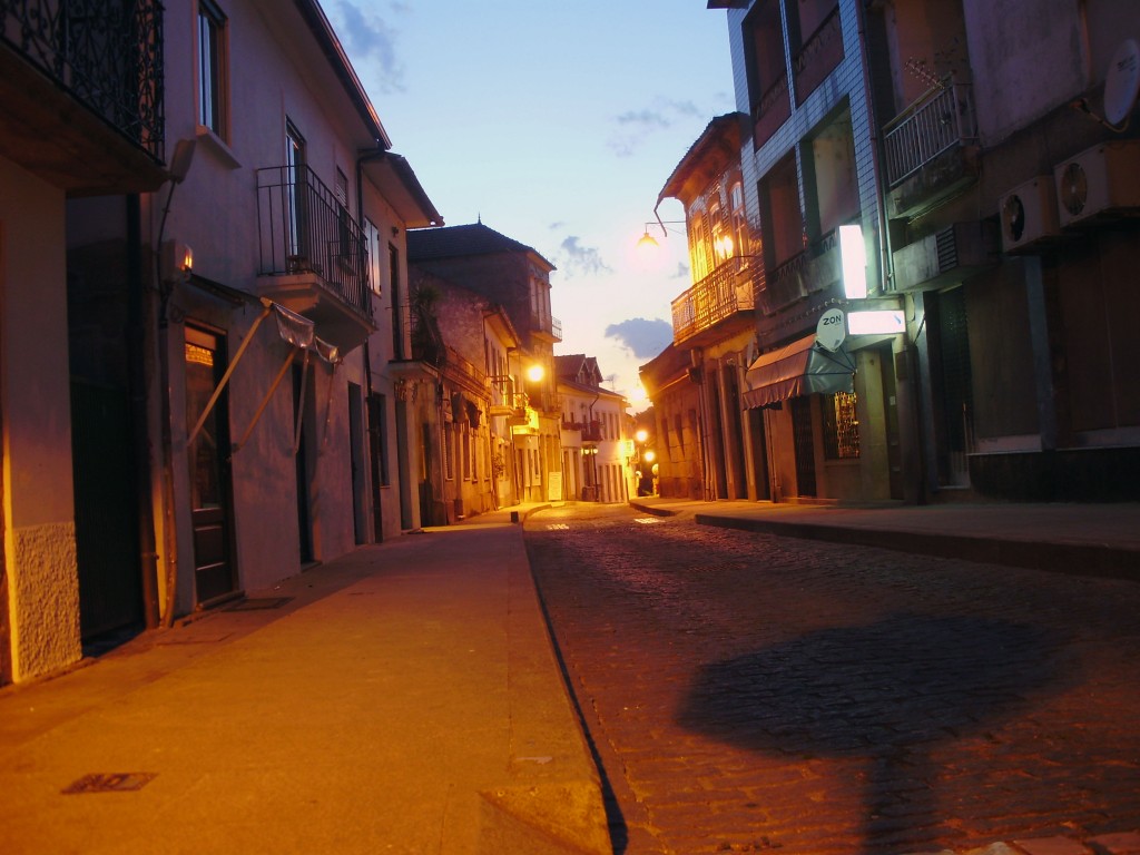 Foto: NOCTURNAL - Moncao, Portugal