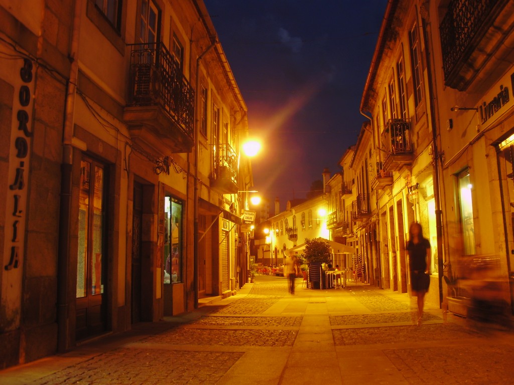 Foto: NOCTURNO1 - Moncao, Portugal
