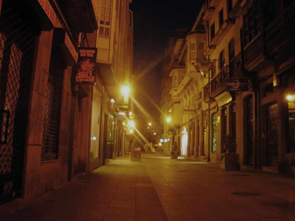 Foto: NOCTURNO - Ponteareas (Pontevedra), España