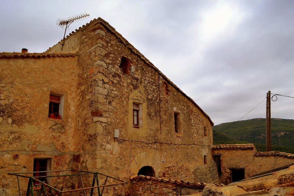 Foto: Antigua masia. - Fontrubí (Barcelona), España