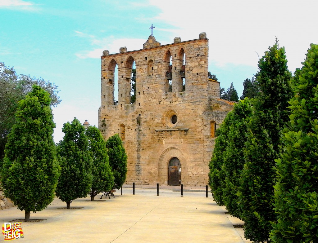 Foto: Iglesia de San Esteban. - Peratallada (Girona), España