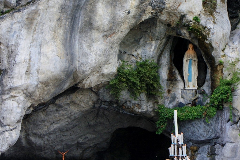 Foto: Cueva de Nuestra Señora - Lourdes (Midi-Pyrénées), Francia