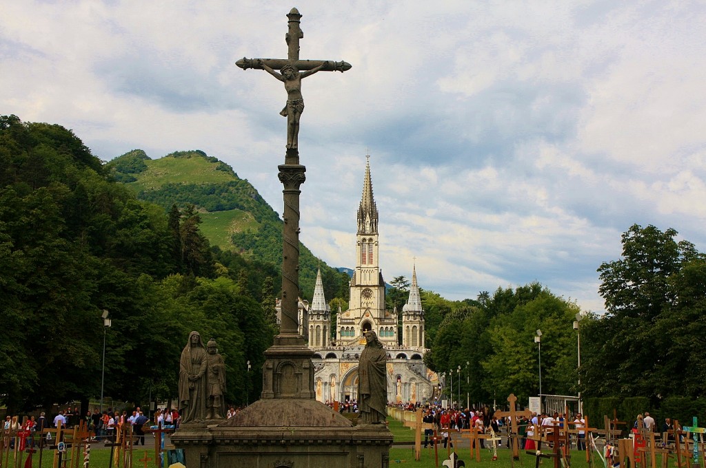 Foto: Entrada del Rosario - Lourdes (Midi-Pyrénées), Francia