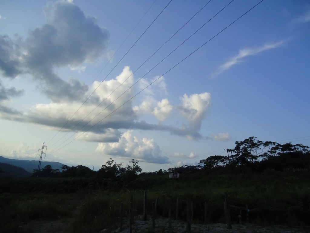Foto: Cielo azul - Santa Clara (Pastaza), Ecuador