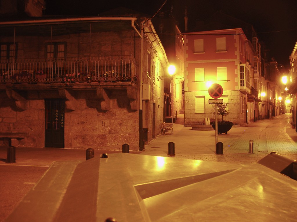 Foto: DE NOITE - A Cañiza (Pontevedra), España