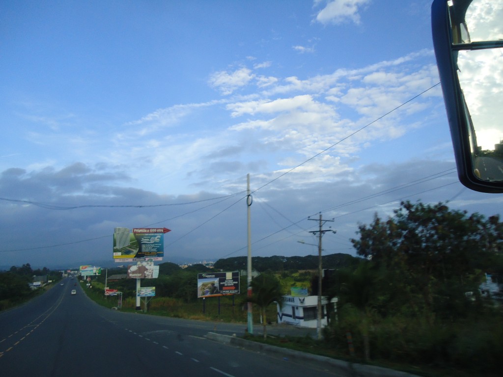 Foto: Entrada a la Ciudad - Atacames (Esmeraldas), Ecuador
