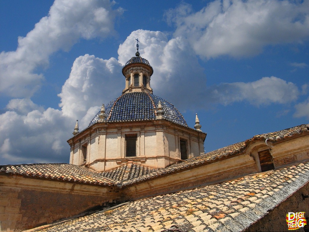Foto: Cúpula iglesia de la Asunción. - Llíria (València), España