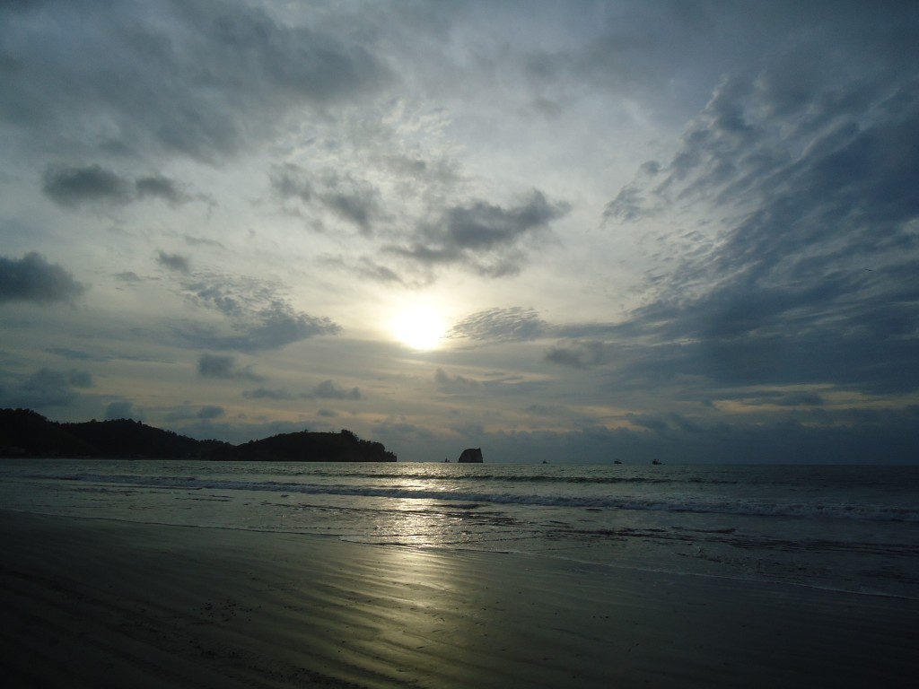Foto: Ocaso - Atacames (Esmeraldas), Ecuador