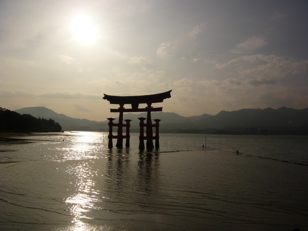 Foto: Miyajima Torii, la - Isla Miyajima (Hiroshima), Japón