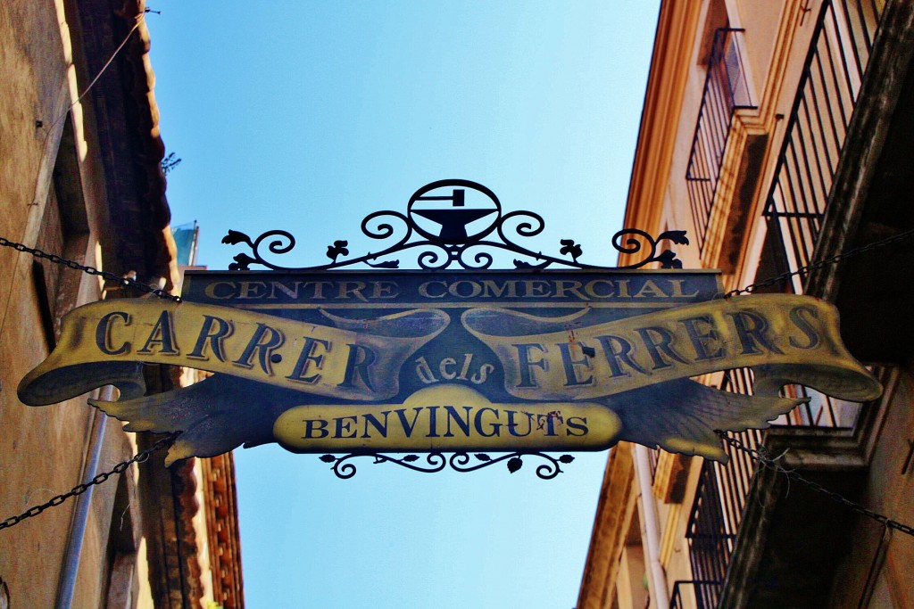 Foto: Placa en el centro histórico - Vilafranca del Penedès (Barcelona), España