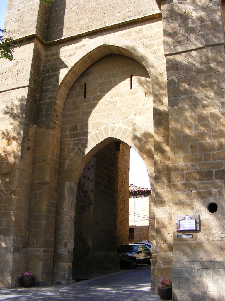 Foto: Arco de entrada - Laguardia (Álava), España