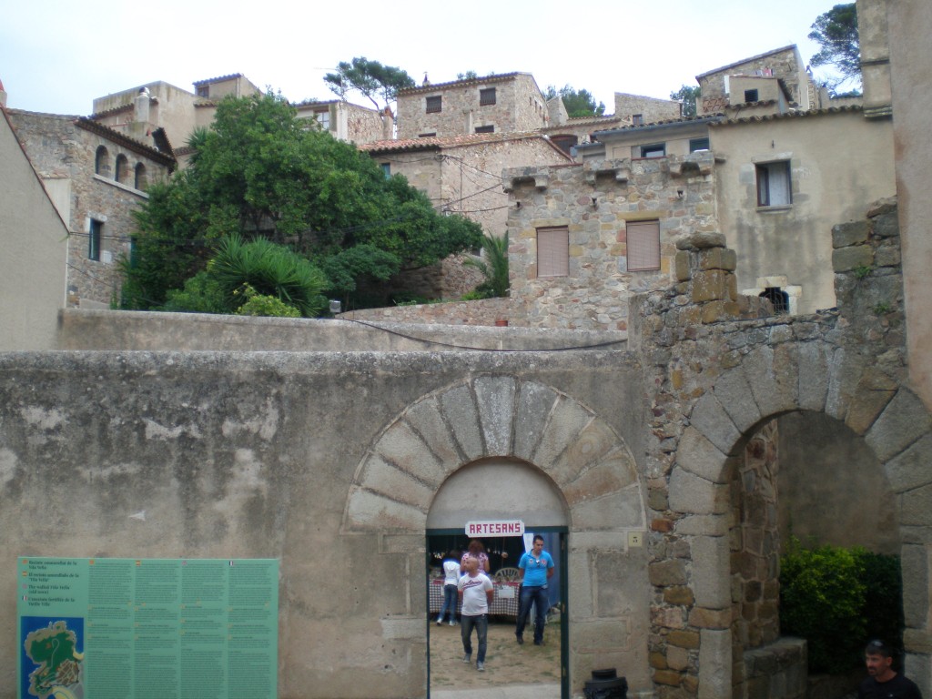 Foto: Castillo de Tossa. - Tossa de Mar (Girona), España
