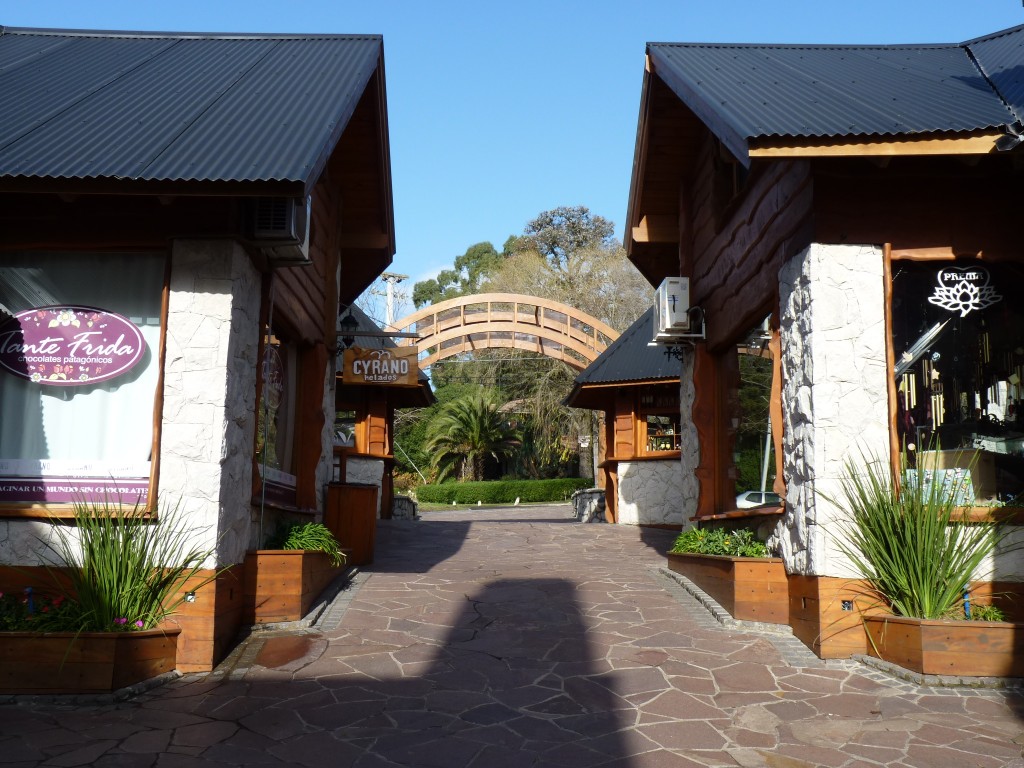 Foto: Centro comercial de la Cumbre - Sierra de los Padres (Buenos Aires), Argentina