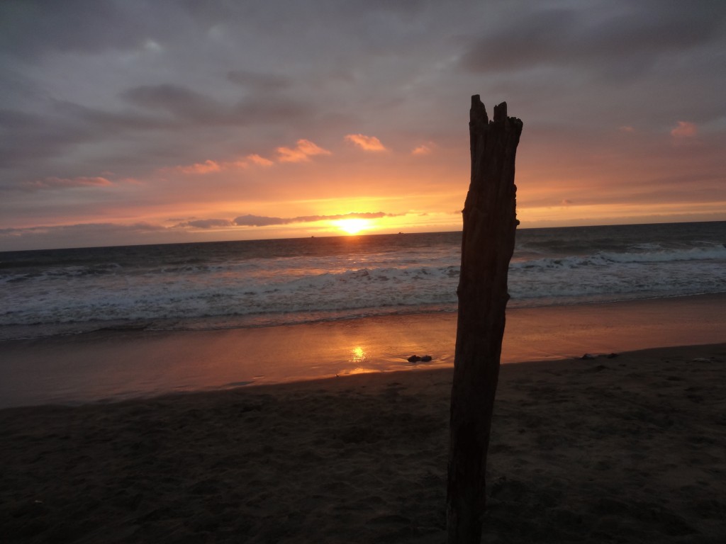Foto: Puesta del sol - Crucita (Manabí), Ecuador