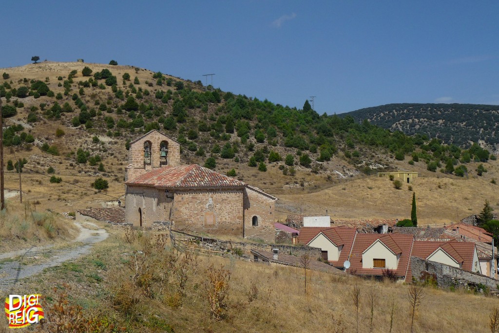Foto: Iglesia en lo alto del pueblo. - Baides (Guadalajara), España