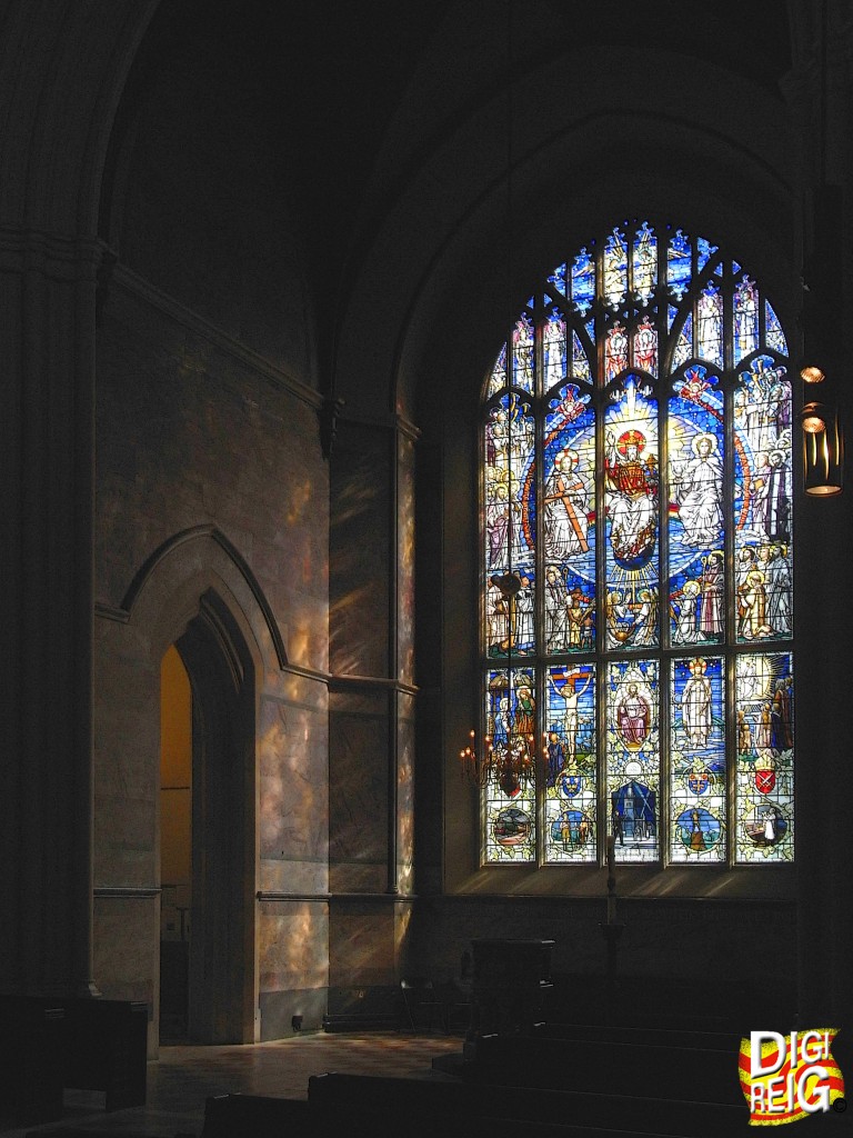 Foto: Vitral de la iglesia Saint James. - Londres (England), El Reino Unido