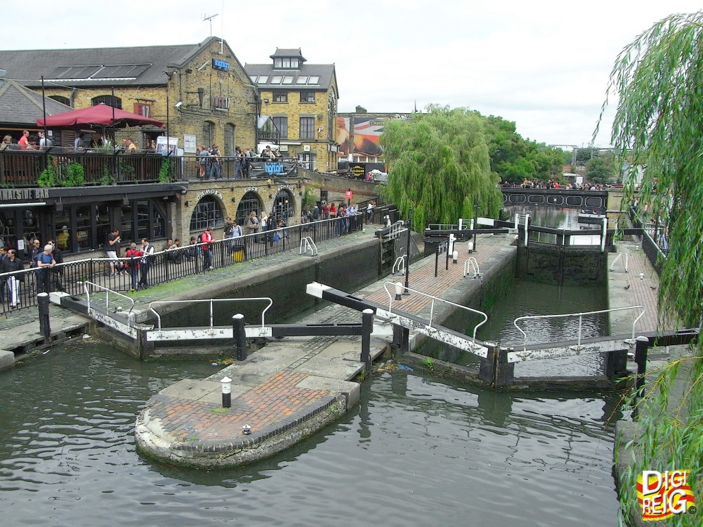 Foto: Canal con compuertas. - Londres (England), El Reino Unido