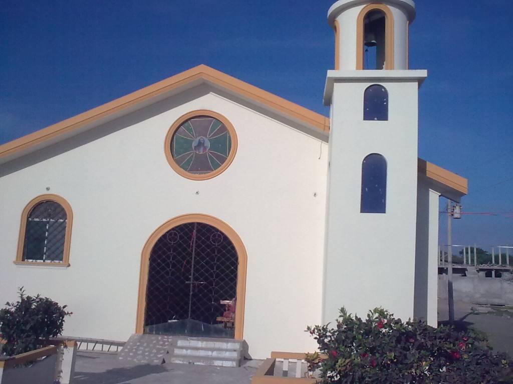 Foto: Iglesia - Crucita (Manabí), Ecuador