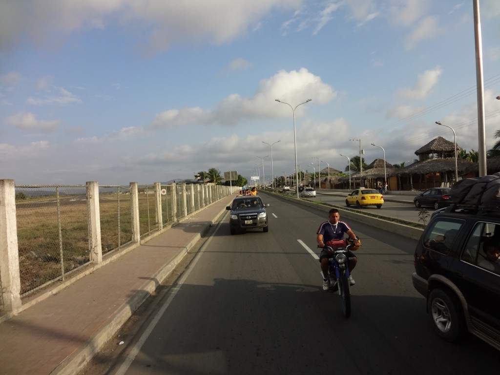 Foto: Aeropuerto - San Vicente (Manabí), Ecuador