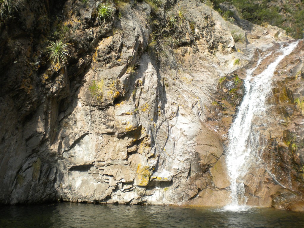 Foto: Aguas Buenas, Salto Escondido - Merlo (San Luis), Argentina