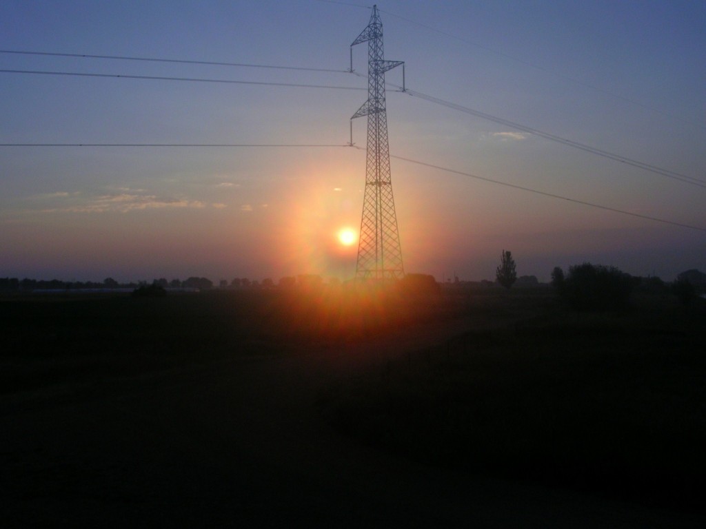 Foto: AMANECE EN ZUARES - Zuares Del Pàramo (León), España