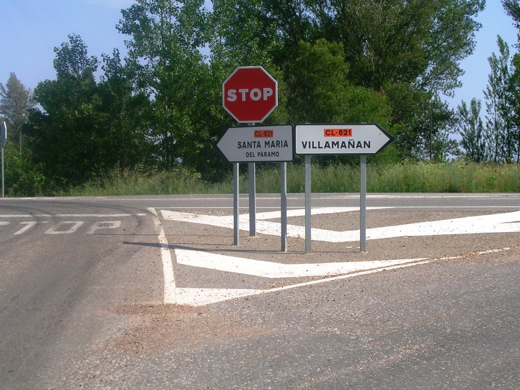 Foto: EL CRUCE DE CARRETERA MAYORGA-ASTORGA - Zuares Del Pàramo (León), España