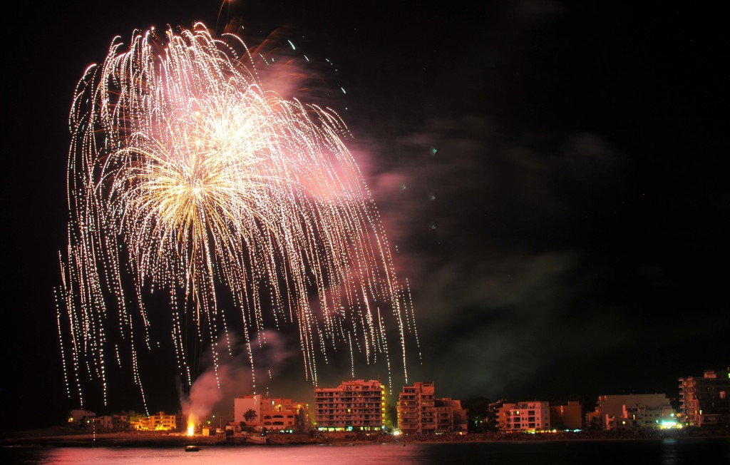 Foto: f.artificiales - S'illot (Illes Balears), España