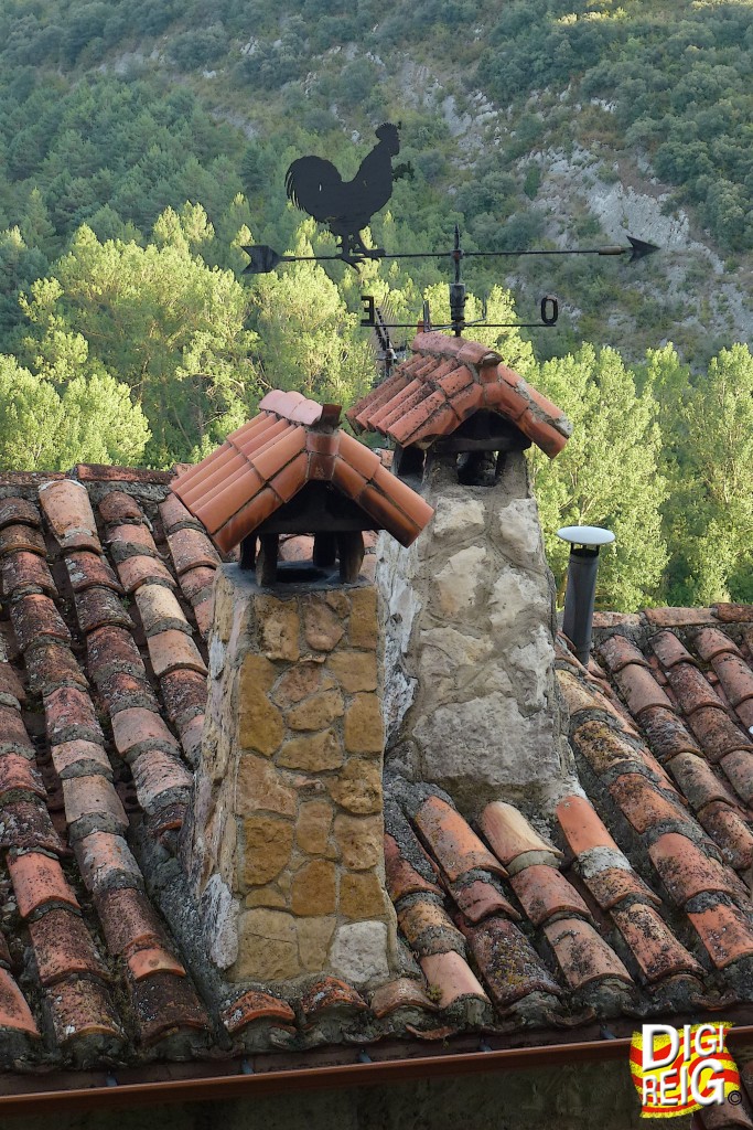 Foto: Chimeneas - Frías (Burgos), España