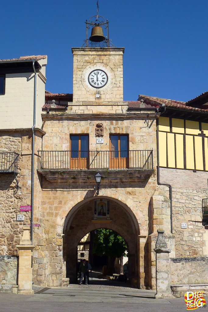 Foto: Arco del Conjuradero. - Poza de la Sal (Burgos), España
