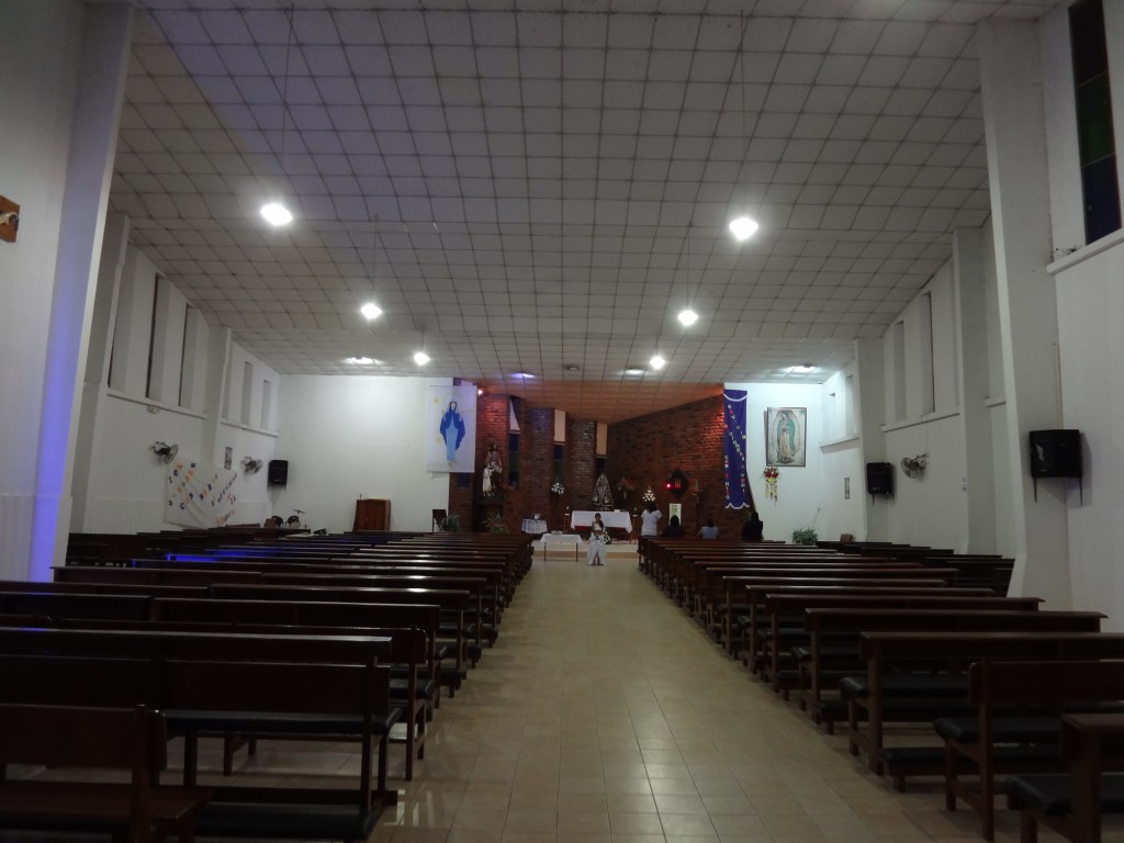 Foto: Interior de la Iglesia de Shell - Shell (Pastaza), Ecuador