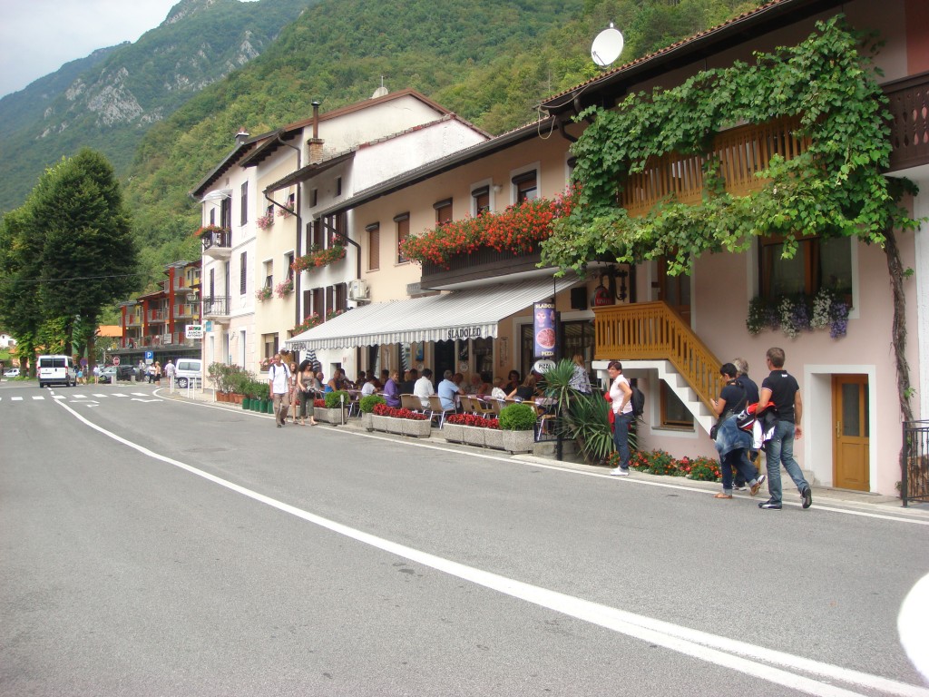 Foto: Calle principal de Kobarid - Kobarid, Eslovenia