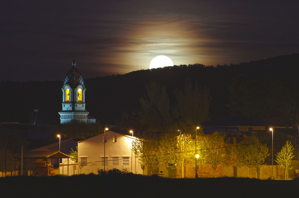 Foto: Luna llena - Fontanars dels Alforins (València), España