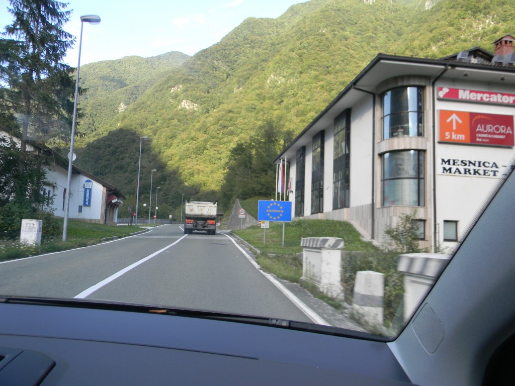 Foto: Entrando a Eslovenia - Frontera (Kobarid), Eslovenia